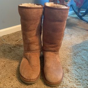 NWOT Ugg Classic Tall 5815 boot